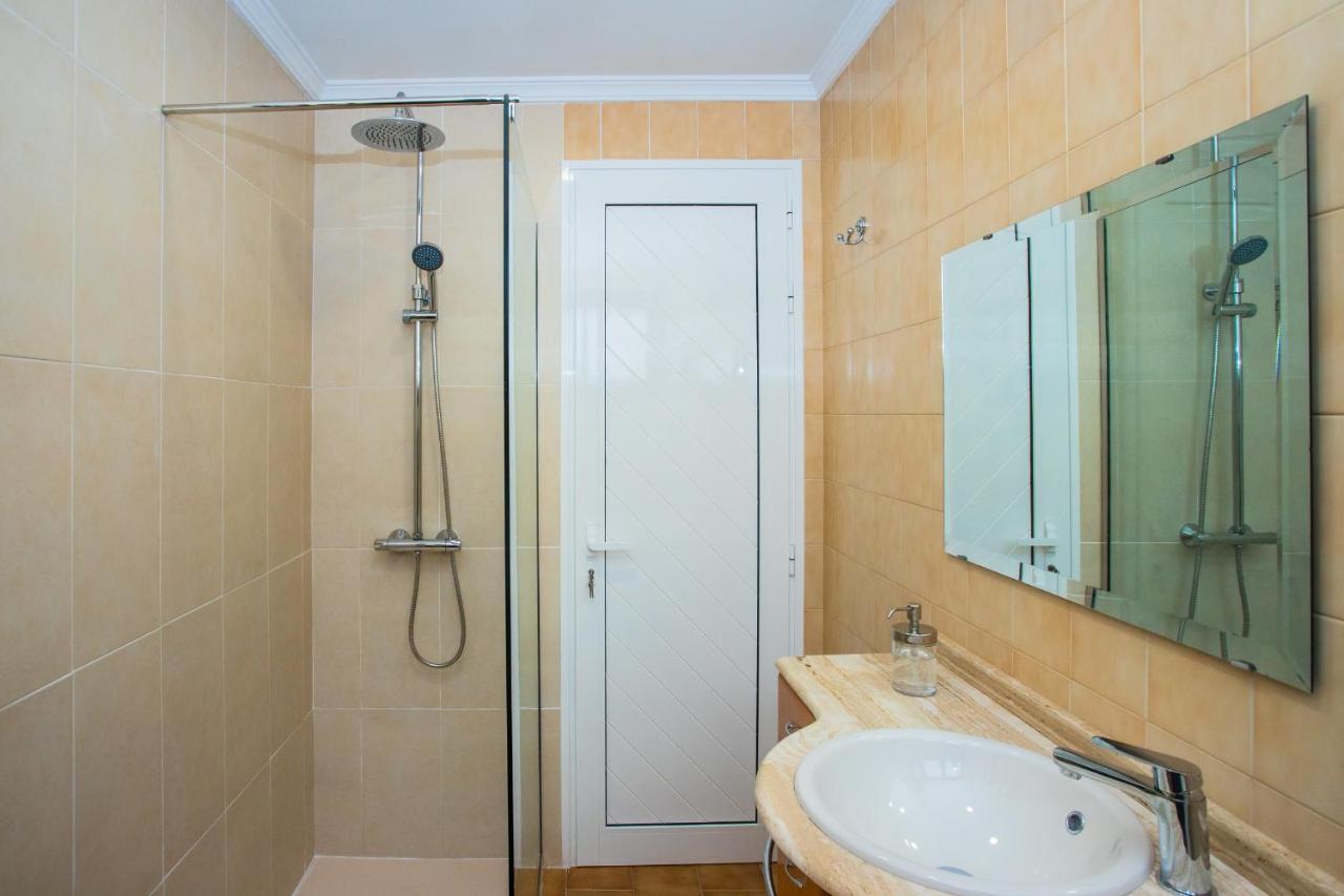 Ferienhaus Casa Juana A 50 Metros La Playa Del Reducto Y Wifi Free